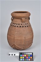 藏品(藤編花器)的圖片